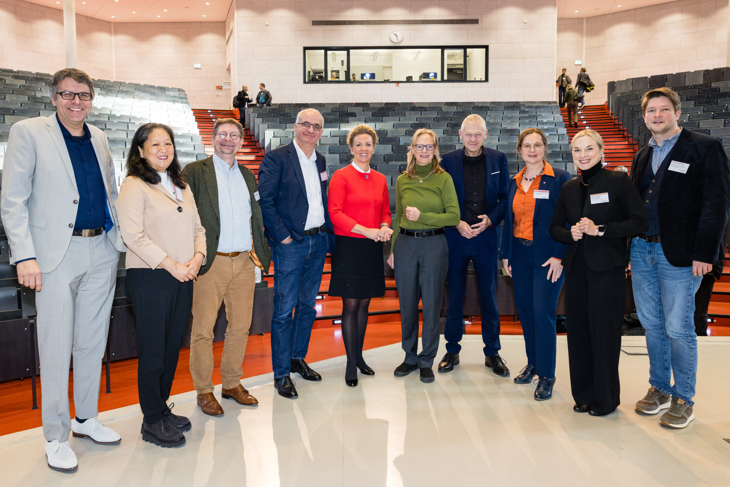 Gruppenfoto mit Teilnehmenden der Zukunftskonferenz.